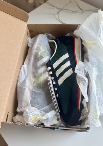 Adidas sl72 size 3 - adidas,