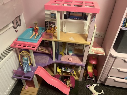 Barbie dream house - barbie,