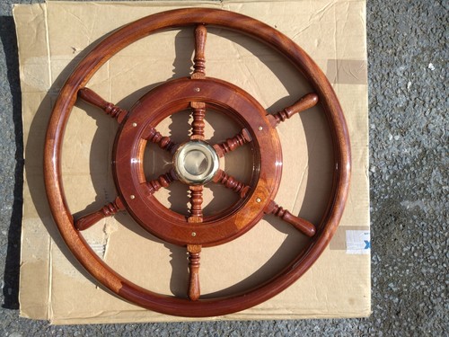 Wooden steering wheel - wooden,