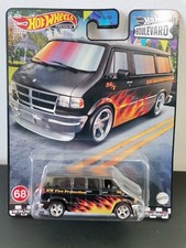 HOT WHEELS DODGE VAN BOULEVARD