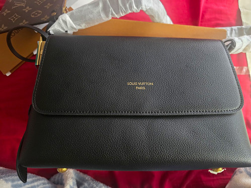 Louis vuitton black shoulder - louis,