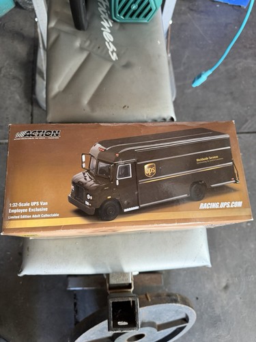 Ups truck model - ups,