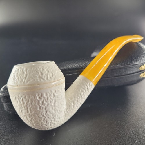 Rusticated bulldog meerschaum - bulldog,