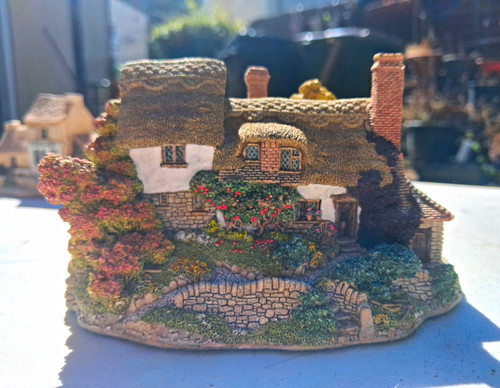 Lilliput lane orchard farm - lilliput, lane-