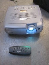 Infocus LP640 video projector with remote, bag and cables 2200 lumens
