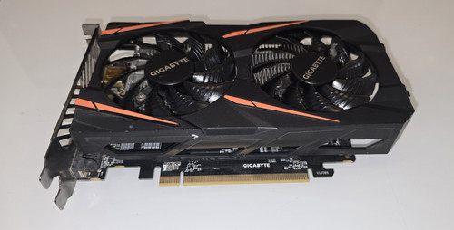 Gigabyte radeon 560 4gb - gigabyte, rx