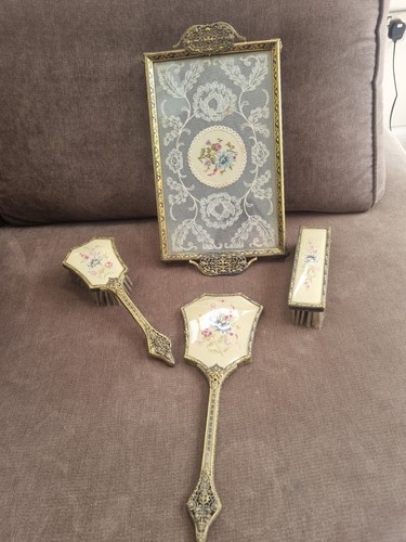 Vintage petit point filigree - petit,