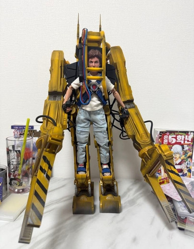 Hot toys alien - toys, power