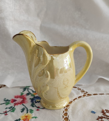 Vintage maling pottery - maling, yellow