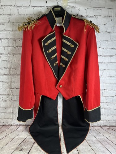 Red ring master tail jacket - red,