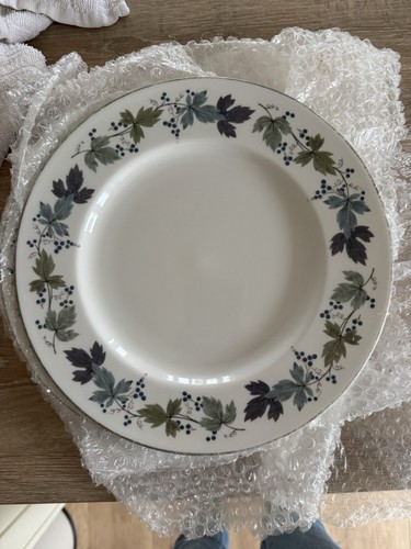 Vintage royal doulton dinner - royal,
