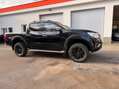 Nissan navara np300 tekna - nissan,
