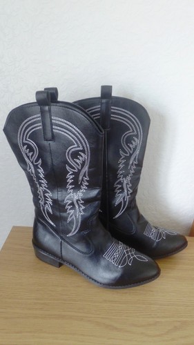 New black cowboy boots western
