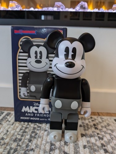Medicom bearbrick rbrick - medicom,
