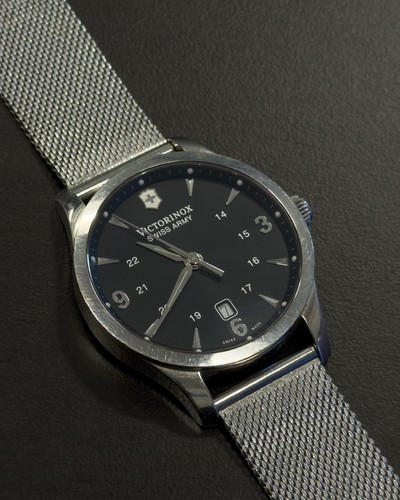 Victorinox swiss army alliance - army,