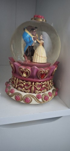 Vintage beauty and the beast - beauty,