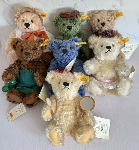 Seven full set steiff - of,