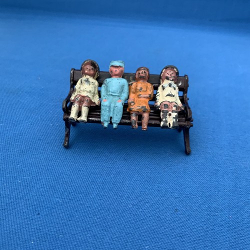 Vintage lead figures britains - figures,