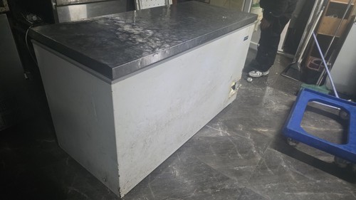 Polar chest freezer - ,
