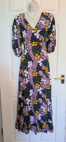 Lovely floral vintage - lovely,