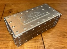 OAKLEY METAL VAULT SUNGLASSES