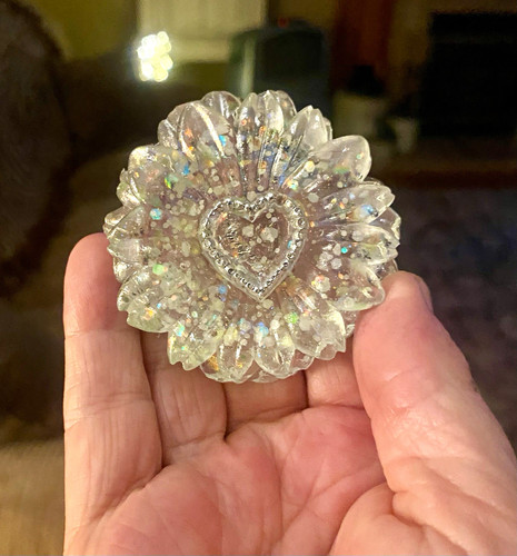 Glittery resin flower - glittery,