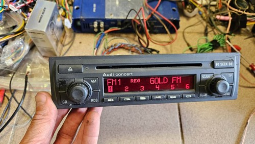 Audi 2003 radio - a6, s6