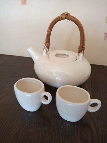 Japanese style teapot with