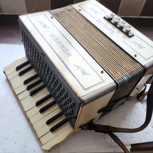 Vintage honer soloist - honer, piano