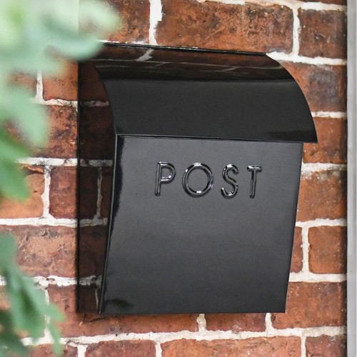 Lockable wall mounted post - lockable,