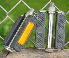 Vintage Raleigh Pedals Sports Superbe 3 Speed Block Logo Cruiser Chopper Grifter