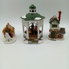 3 Christmas Village