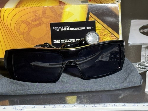 Rare vintage oakley thump - thump, 2