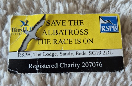 Rspb bird pin badge - -, save