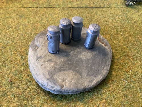 Plastic milk churns - -, 1.8cm