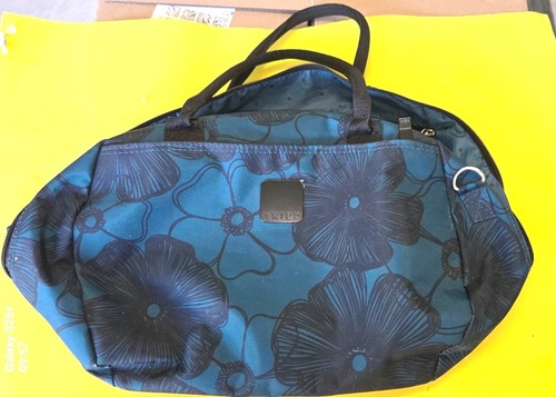 Tripp blue floral holdall - tripp,