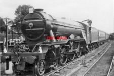 PHOTO  BASINGSTOKE 18.5.63 LNER GRESLEY A3 PACIFIC 4472 FLYING SCOTSMAN ON AN EN