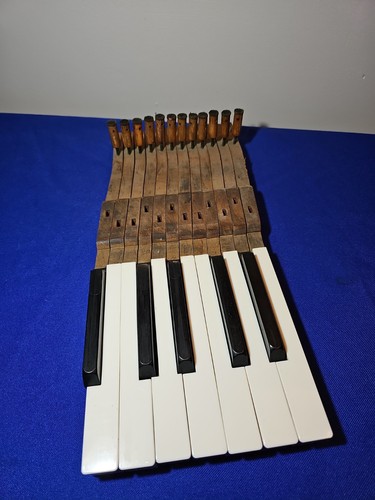Piano keys vintage parts - 12,