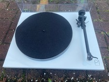 Rega P1 Planar One Record Player Gloss White Turntable Record Player