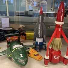 Thunderbirds Supersize Bundle