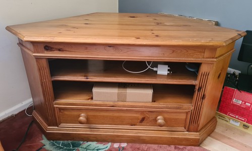 Large pine corner unit - pine, tv