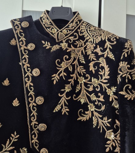 Mens size medium sherwani
