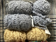 VINTAGE BOUCLE 93% WOOL YARN
