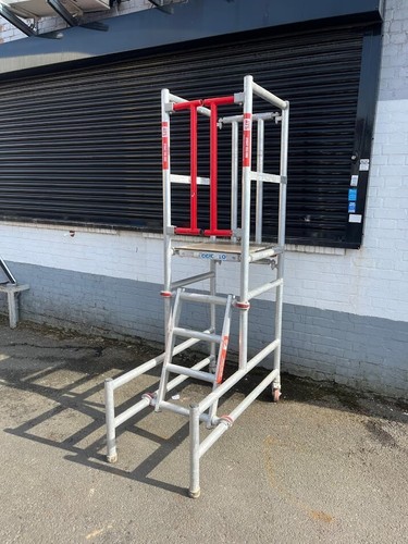 Access podium ladder hop - ladder, up