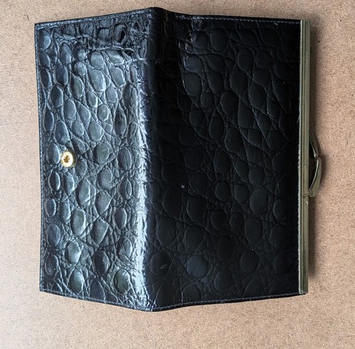 Launer leather wallet purse - s,