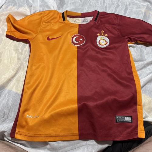 Galatasaray 2015 16 - galatasaray, ￼2015/16