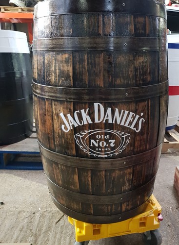 Varnished oak whiskey barrel - varnished,