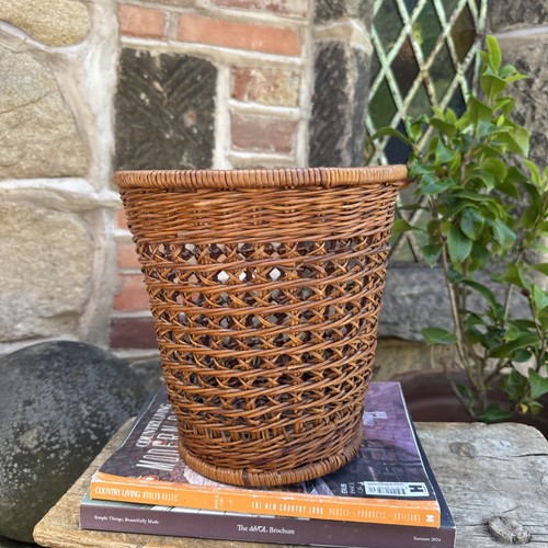 Vintage waste paper - paper, basket