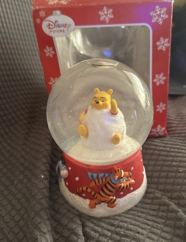 Winnie the pooh snow globe - winnie,