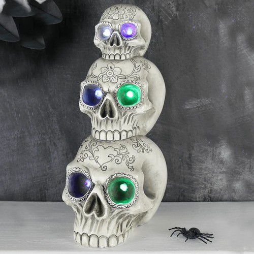 Light skull stack - up, colour